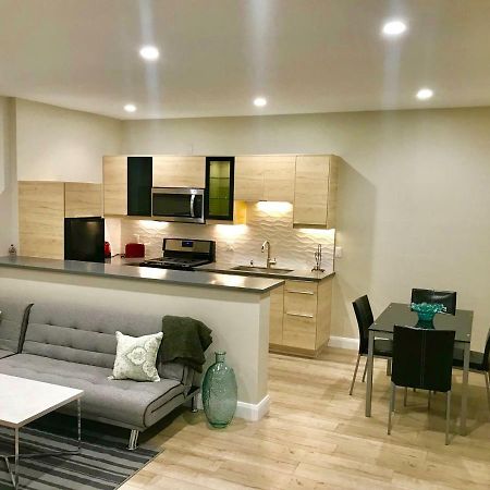 11642 Gothic Avenue Appartement Los Angeles Buitenkant foto