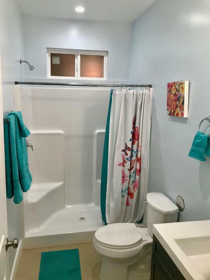 11642 Gothic Avenue Appartement Los Angeles Buitenkant foto