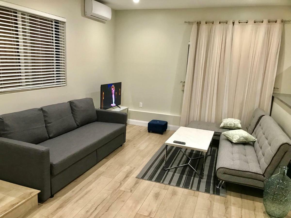 11642 Gothic Avenue Appartement Los Angeles Buitenkant foto