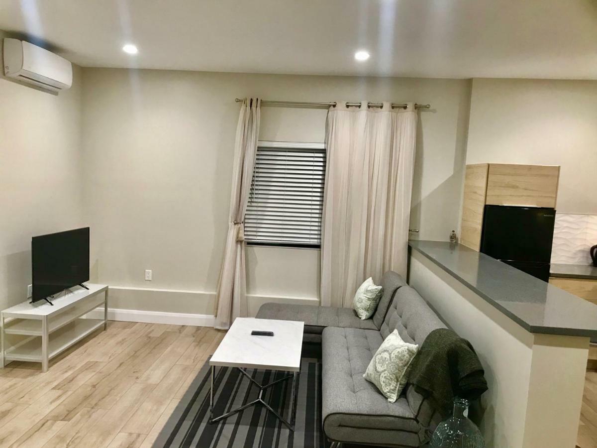 11642 Gothic Avenue Appartement Los Angeles Buitenkant foto