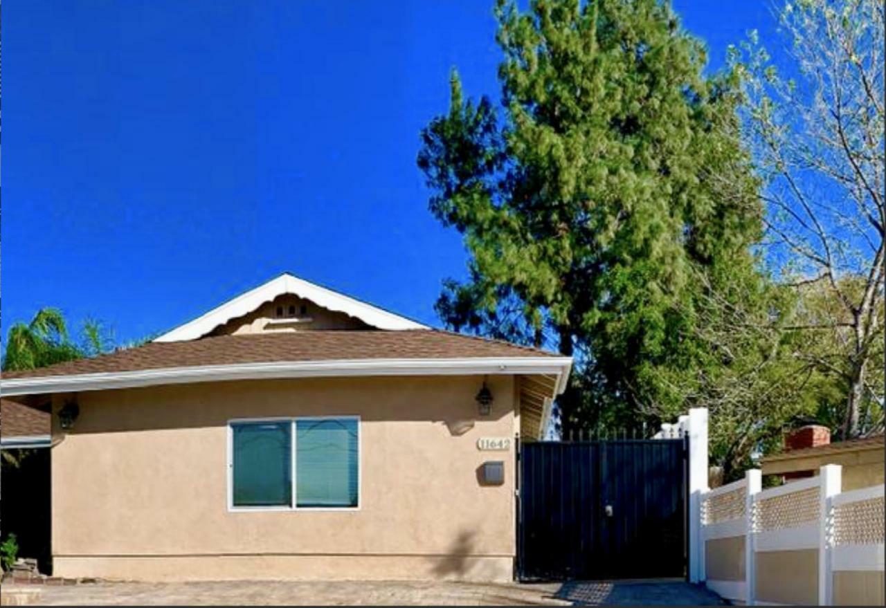 11642 Gothic Avenue Appartement Los Angeles Buitenkant foto